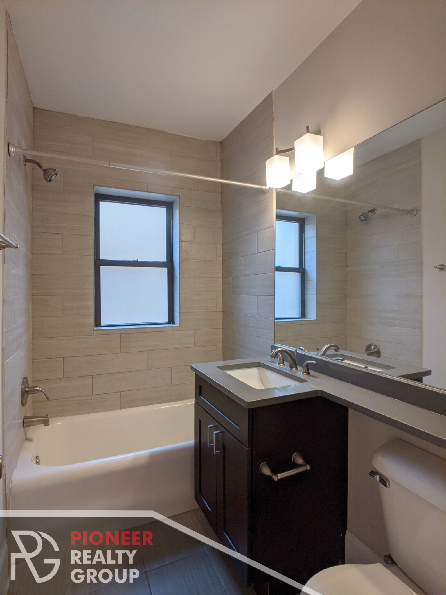 Building Photo - 2317 N Rockwell St