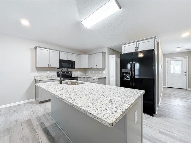 Building Photo - 7091 Tamarind Way