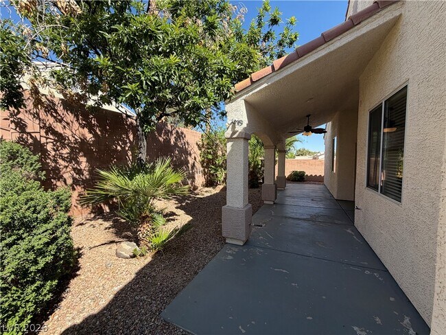 Building Photo - 1113 Heaton Ave