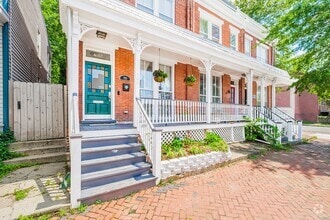 Building Photo - Beautiful historic Church Hill Rowhome for...