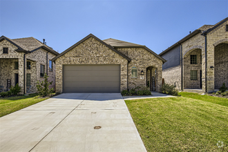 Building Photo - 3906 Chesapeake Ln