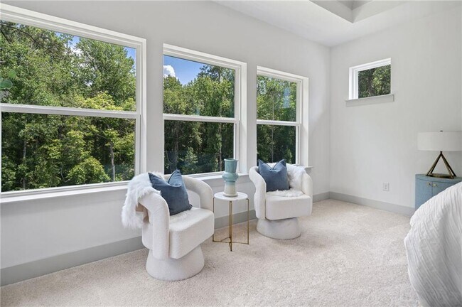 Building Photo - 461 Maypop Ln