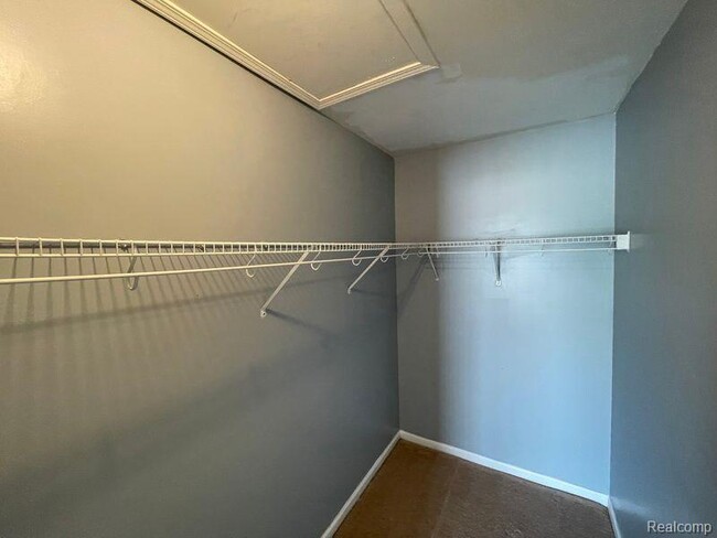 Building Photo - 45538 Warwick Dr