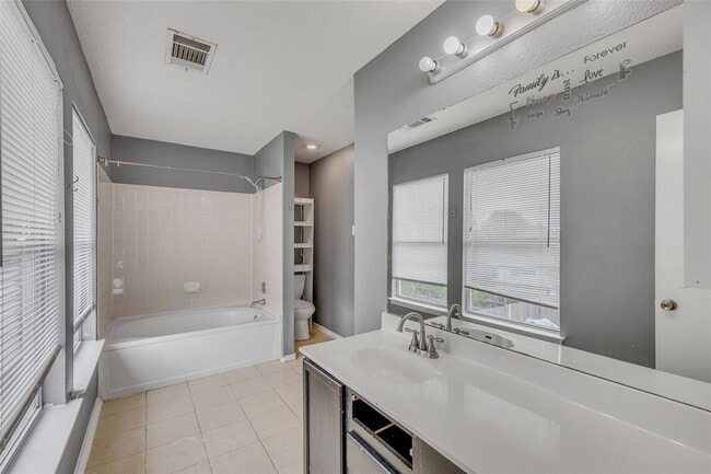 Building Photo - 2514 Byfield Dr