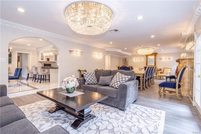 Building Photo - 18834 Devonshire St