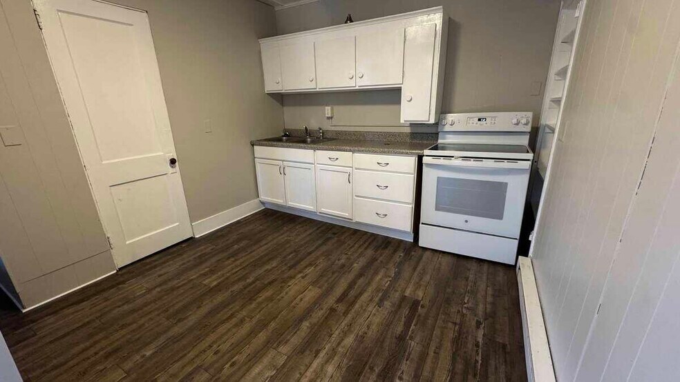 Primary Photo - 8 Prospect St