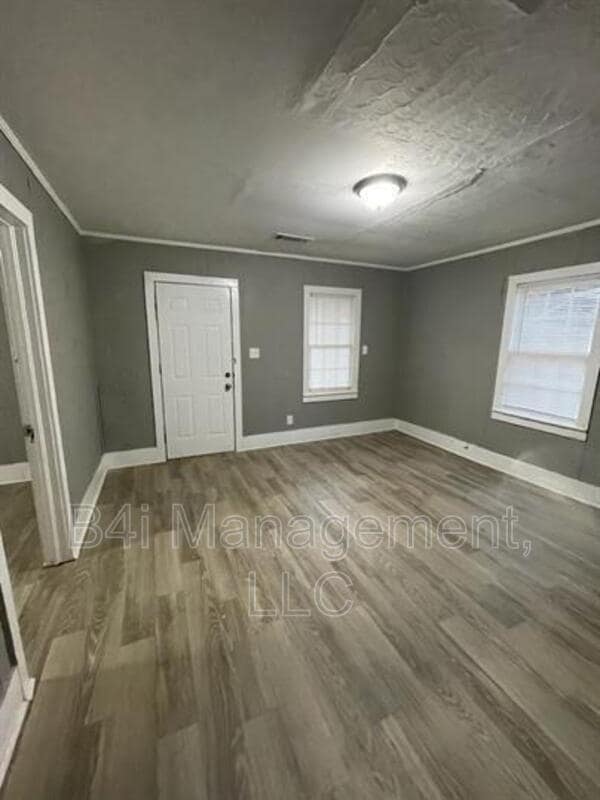 Building Photo - 119 Chandler Cir SE