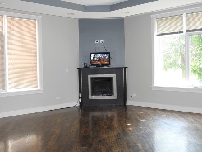 Building Photo - 6456 S Woodlawn Ave