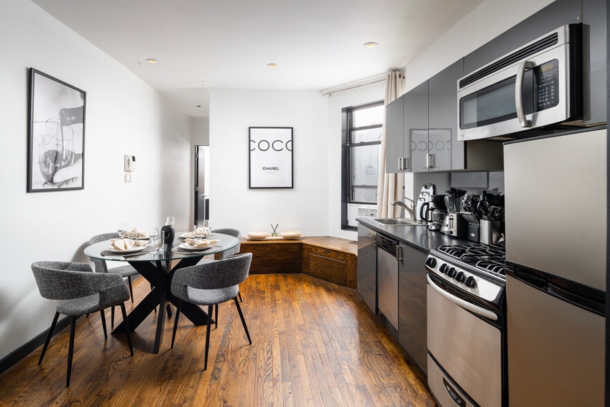 Eat-in Kitchen - 509 E 87th Street