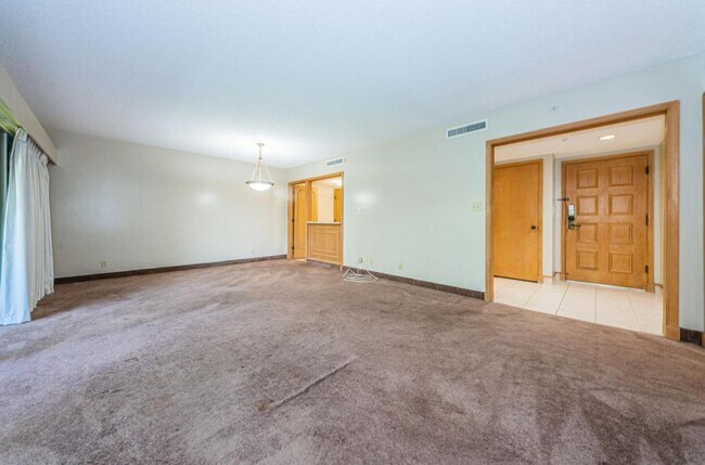 Building Photo - 36750 US Hwy 19 N