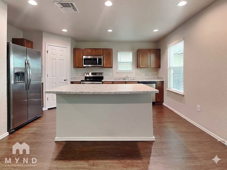 Building Photo - 3724 Colemans Run