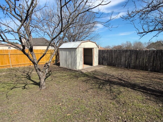 Building Photo - 1106 Prairie Ridge Trail