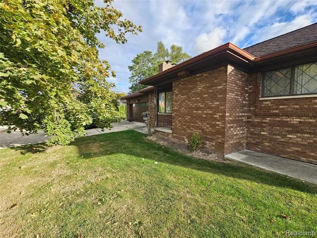 Building Photo - 13137 Ruby St