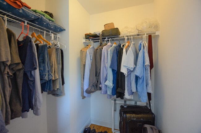 Building Photo - Fully Furnished Home in Downtown Charleston