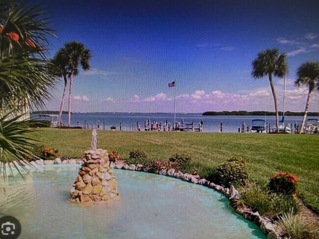 Building Photo - 3802 Gulf of Mexico Dr