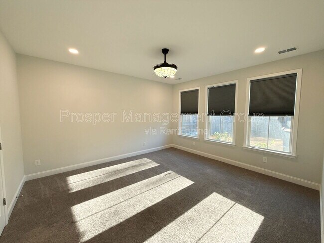 Building Photo - 8650 Windsor Hill Blvd