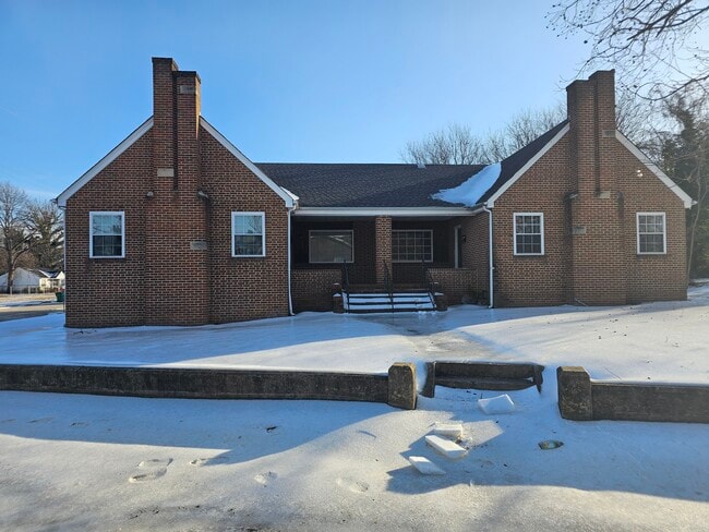 Building Photo - 103 Indiana Ln