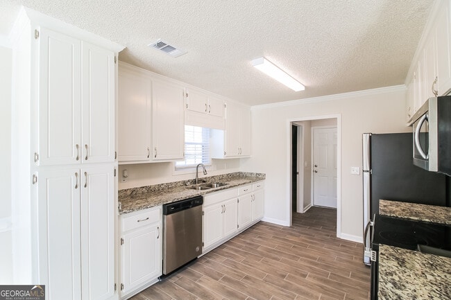 Building Photo - 10381 Commons Crossing