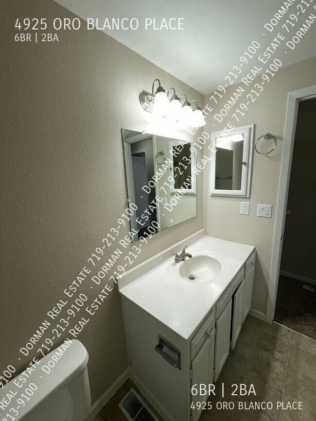 Building Photo - 4925 Oro Blanco Pl