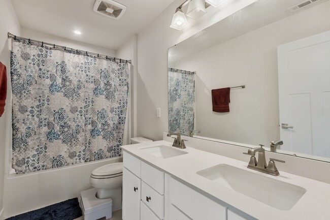 Building Photo - 302 Finnegan Ct