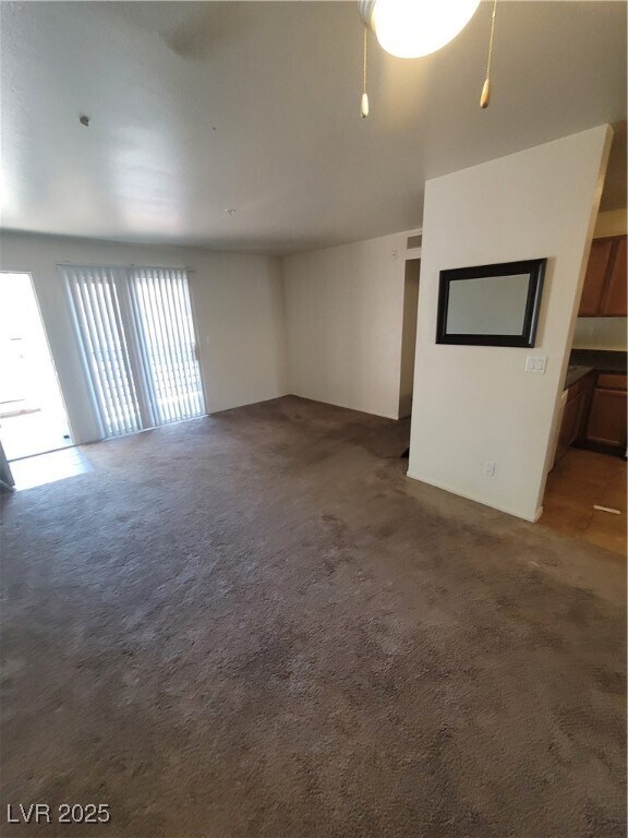 Building Photo - 2121 Blue Breeze Dr