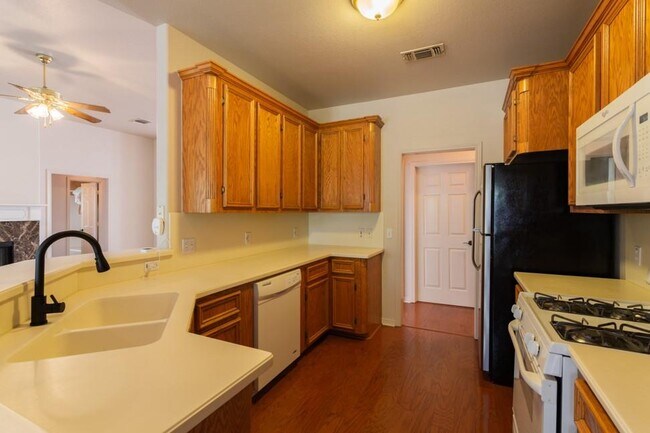 Building Photo - 1101 Cimarron Ct