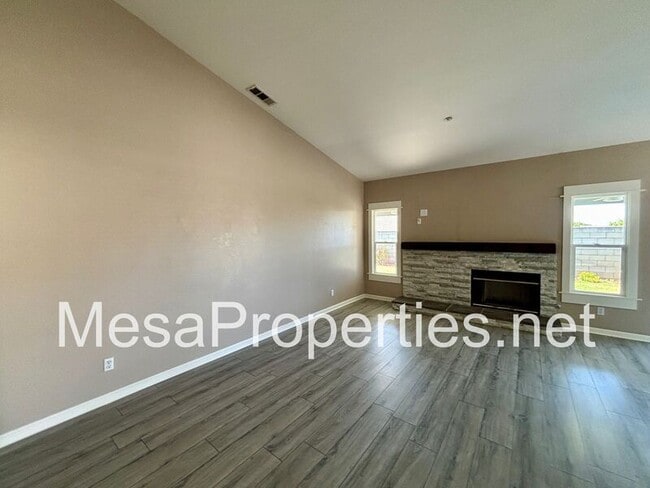 Building Photo - 15389 Megan Ct