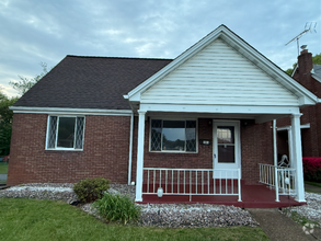Building Photo - 408 Scene Ridge Rd