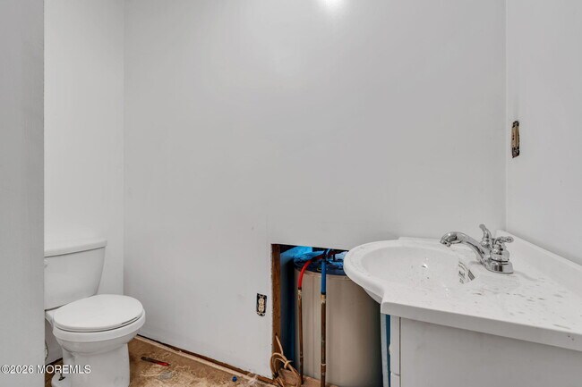 Building Photo - 460 Brickyard Rd