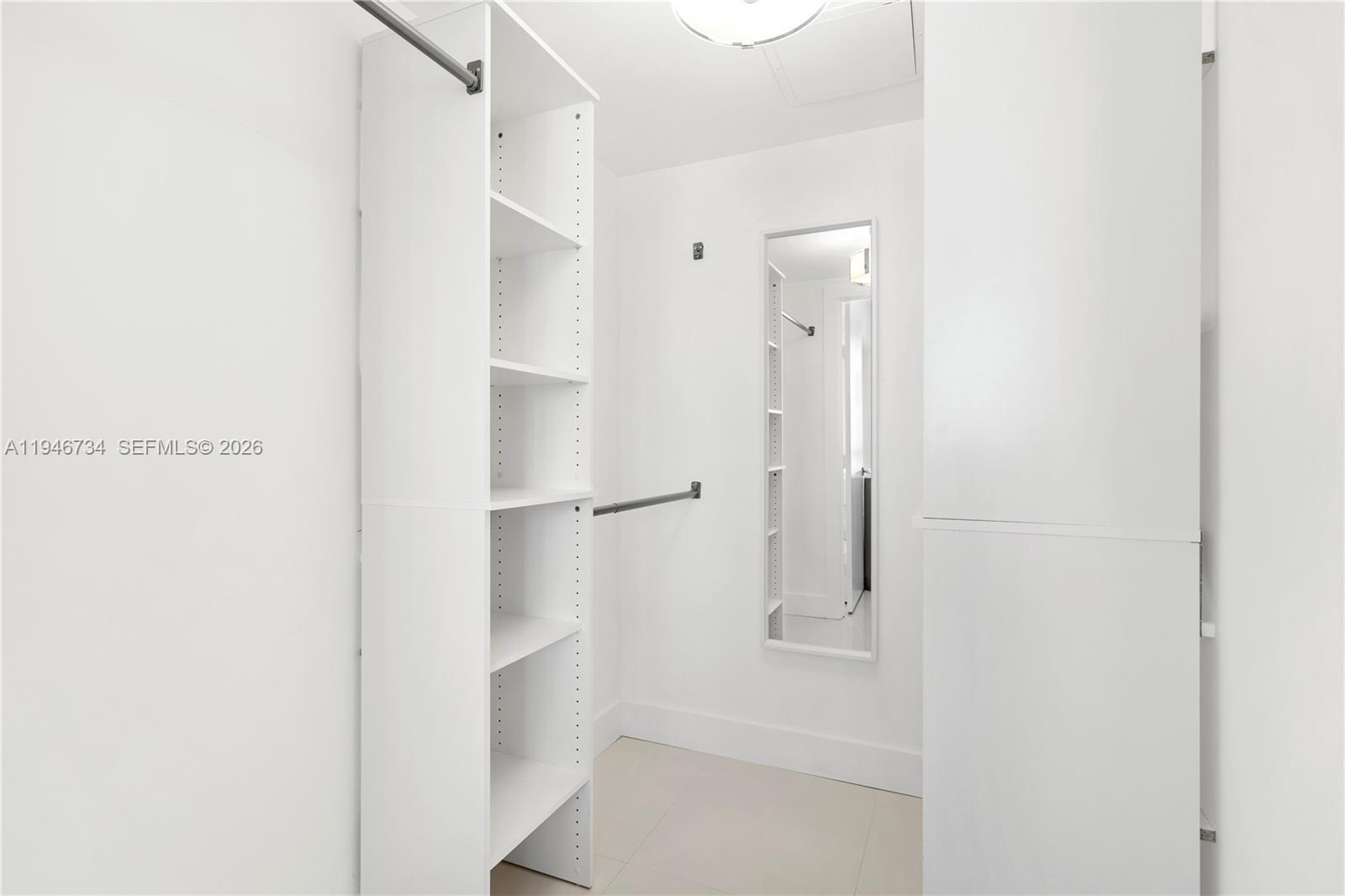 Building Photo - 495 Brickell Ave