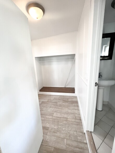 Bonus Room (facing closet) - 301A Broadway Street