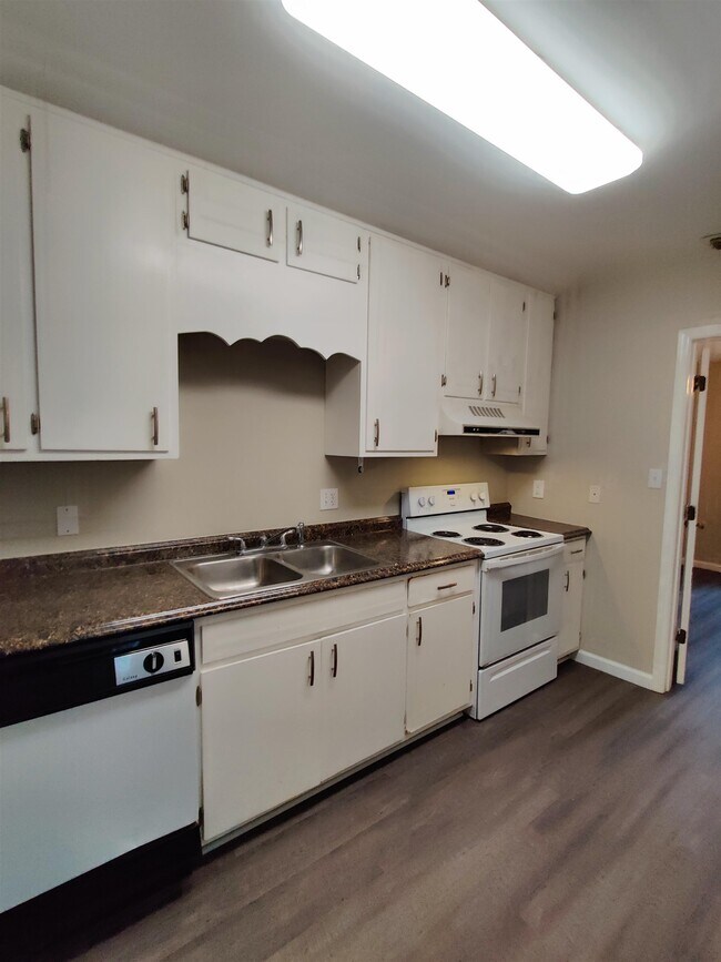 Building Photo - 2366 Gregory Dr