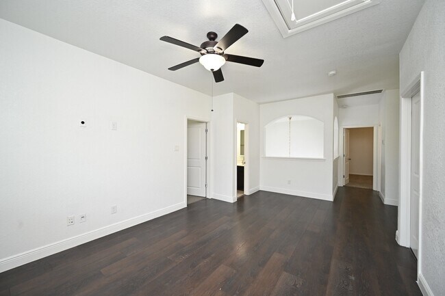 Building Photo - 10607 Pilkington Dr