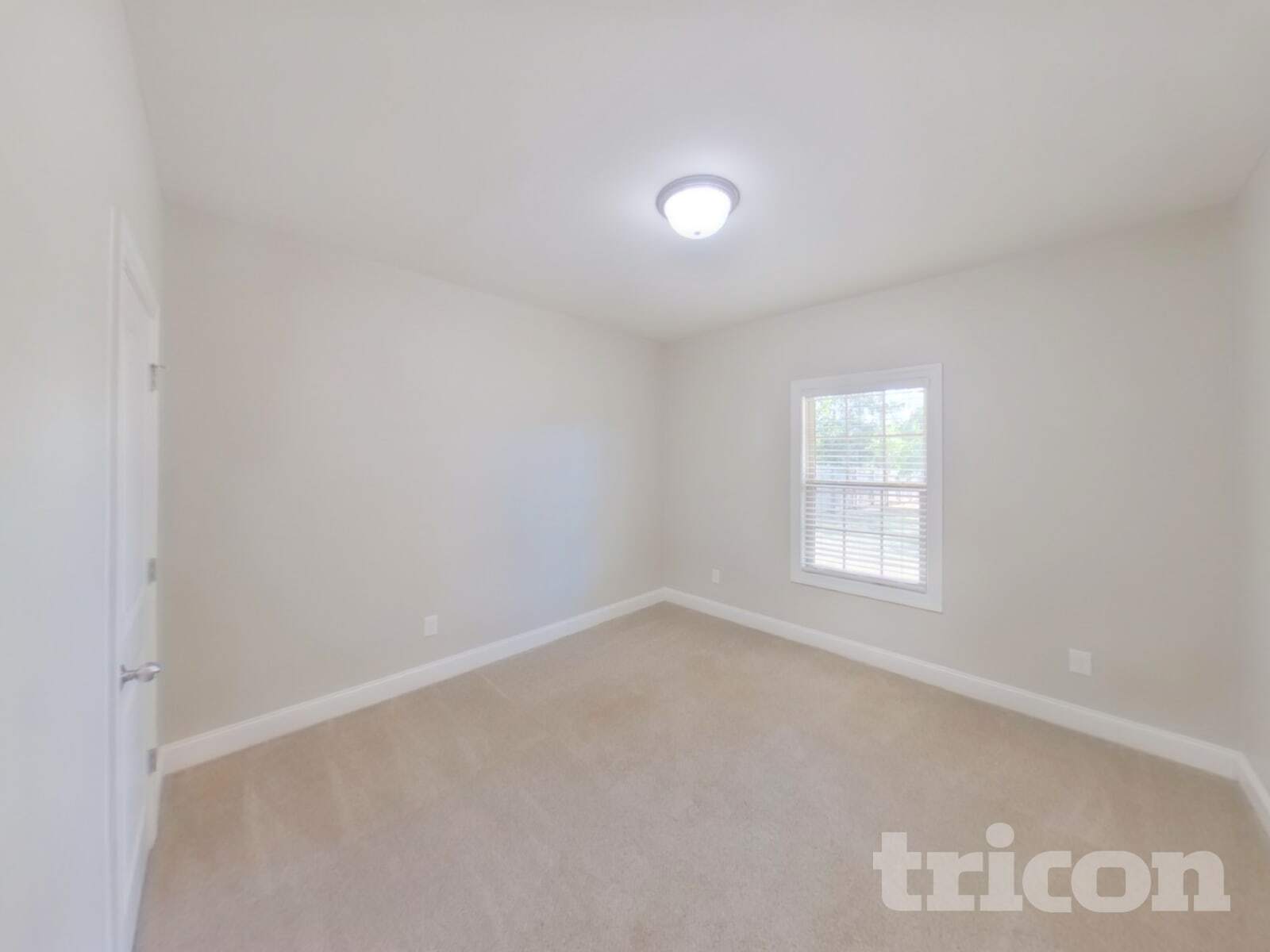 Building Photo - 5105 Cloverhill Dr
