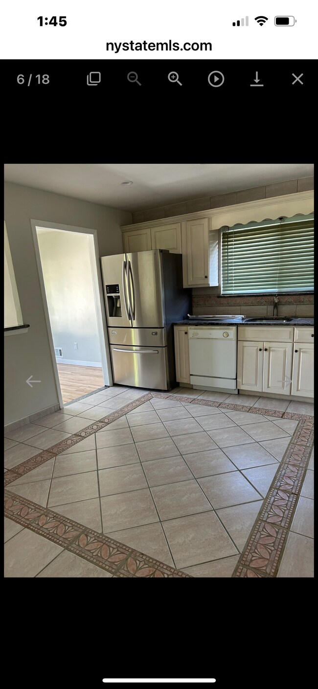 Building Photo - 190 Woehrle Ave