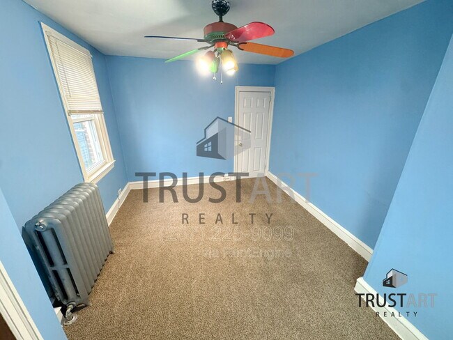 Building Photo - 5719 N Howard St