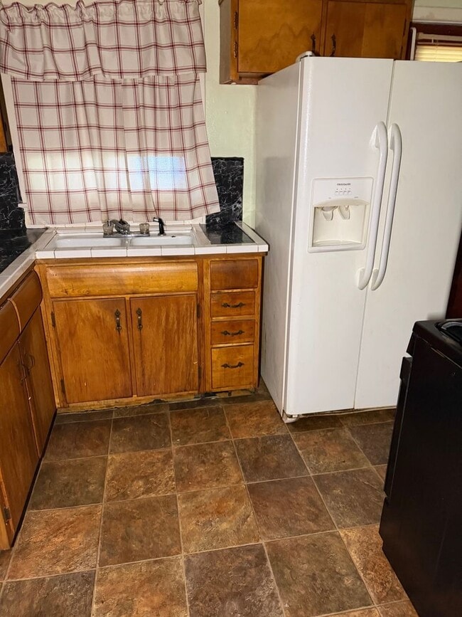 Building Photo - 3019 W Collin St.