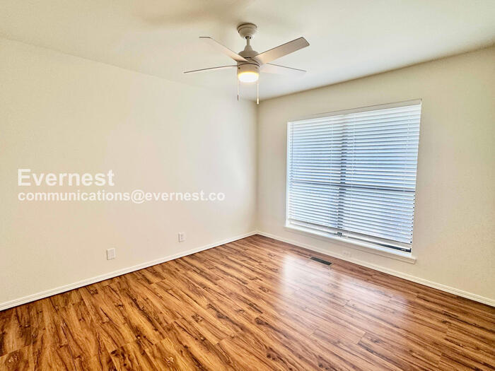 Building Photo - 11811 E 91st St