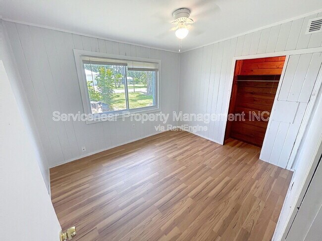 Building Photo - 4722 Harris Ave
