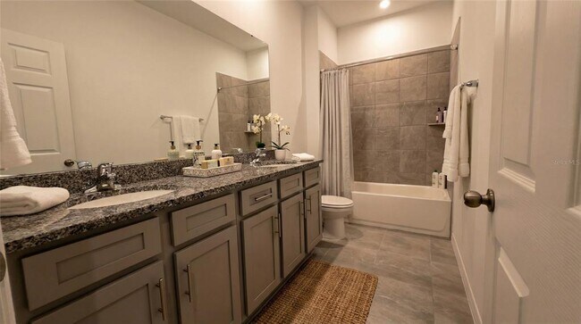 Building Photo - 693 Crown Rose Dr