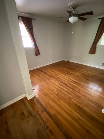 Building Photo - 2261 Capehart Cir NE