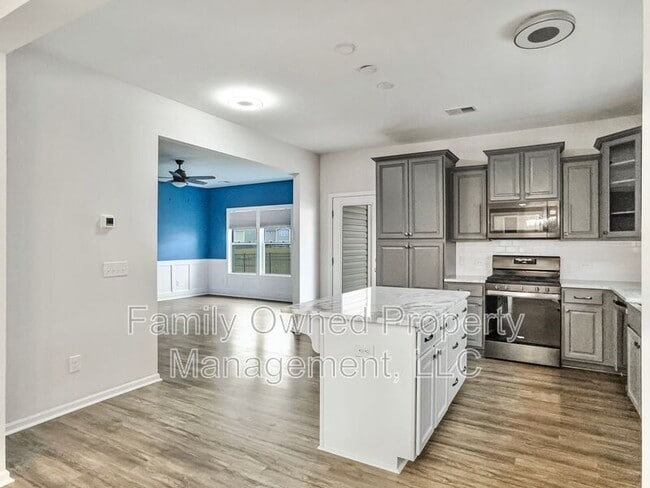 Building Photo - 242 Dunlin Dr