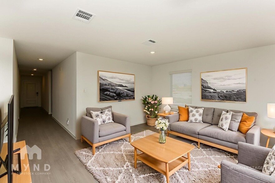 Building Photo - 2709 Ctr Crk Ln