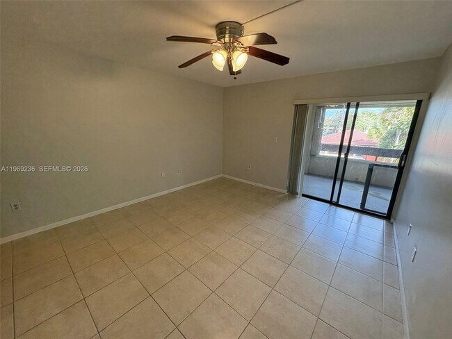 Building Photo - 9010 SW 125th Ave