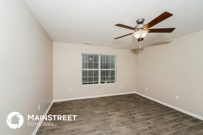 Building Photo - 1282 Railroad Dr