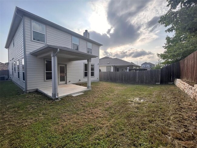 Building Photo - 908 Solitude Dr