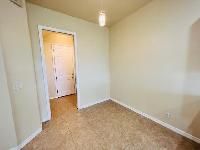 Building Photo - 25 Beechdale Ln