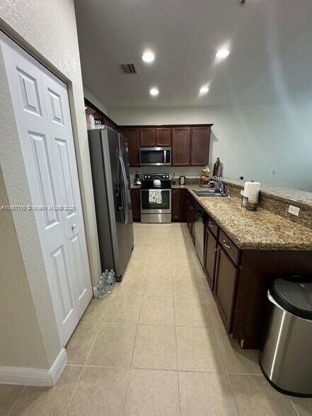 Building Photo - 1318 SW 147th Ter