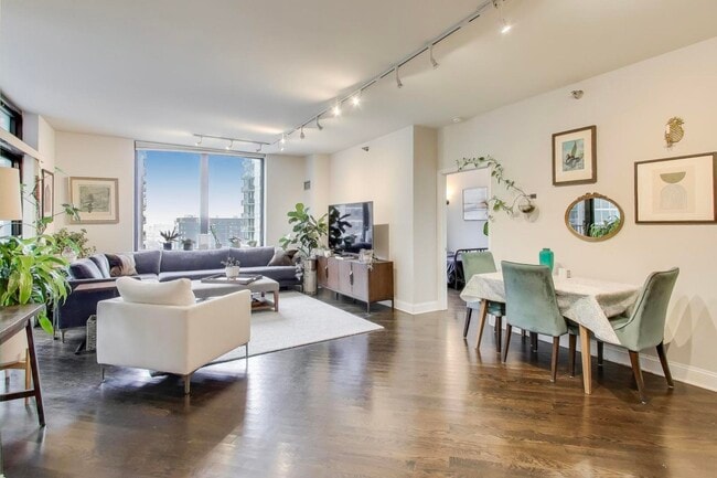 Building Photo - 435 W Erie St