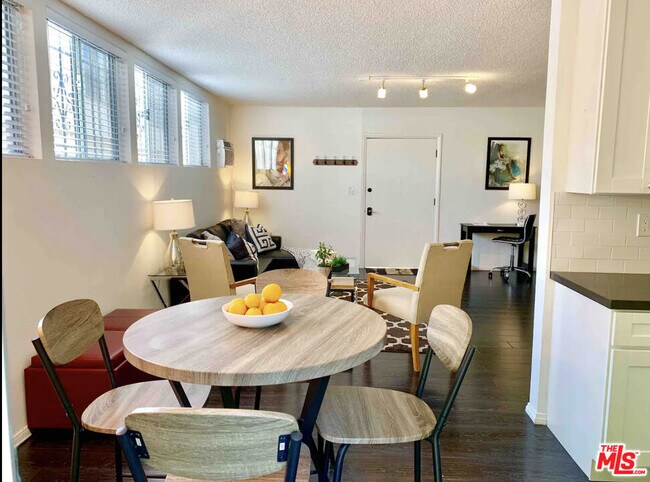 Building Photo - 1152 N Ogden Dr